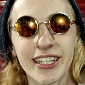 Meet your Posher, Devin